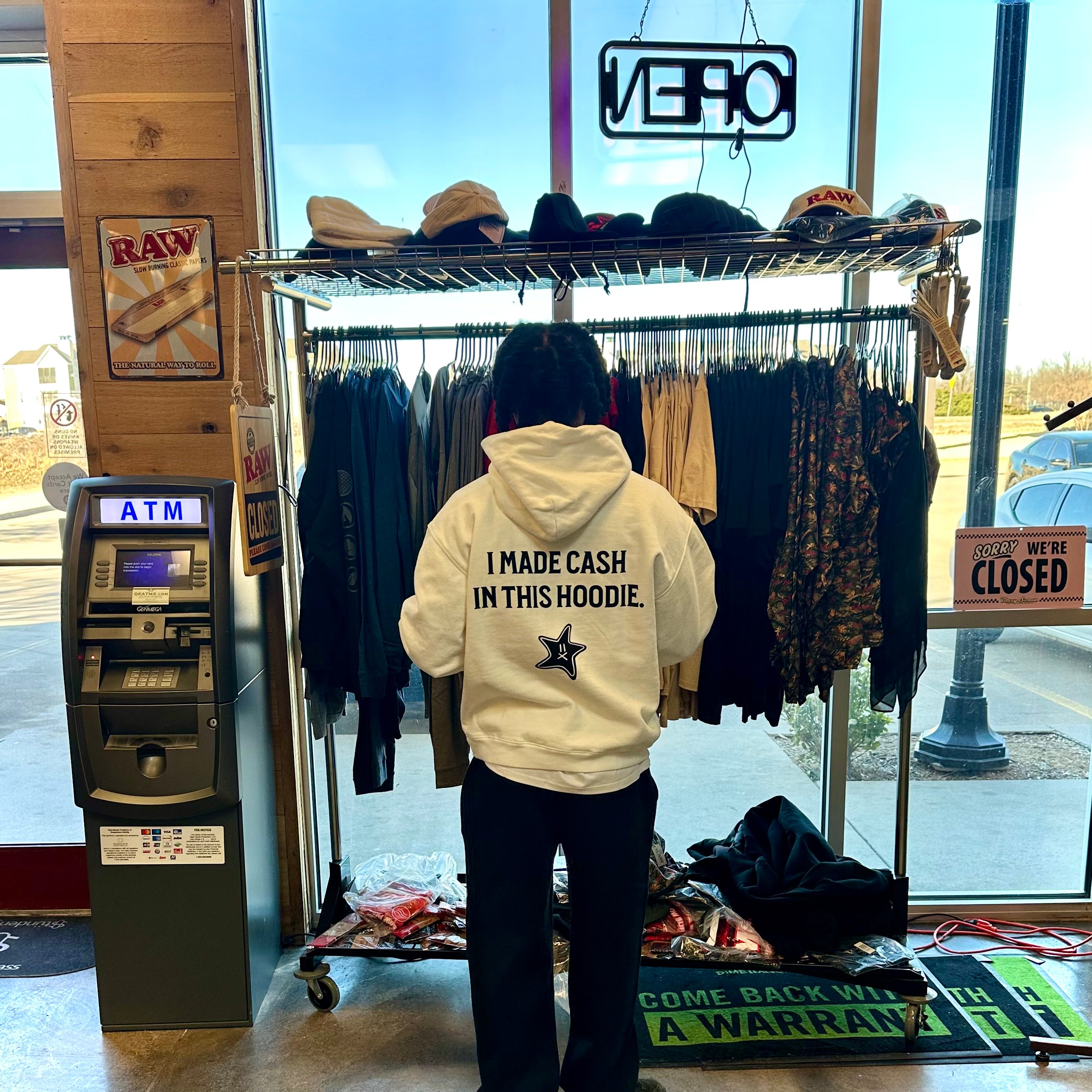 WHITE SORRY HOODIE