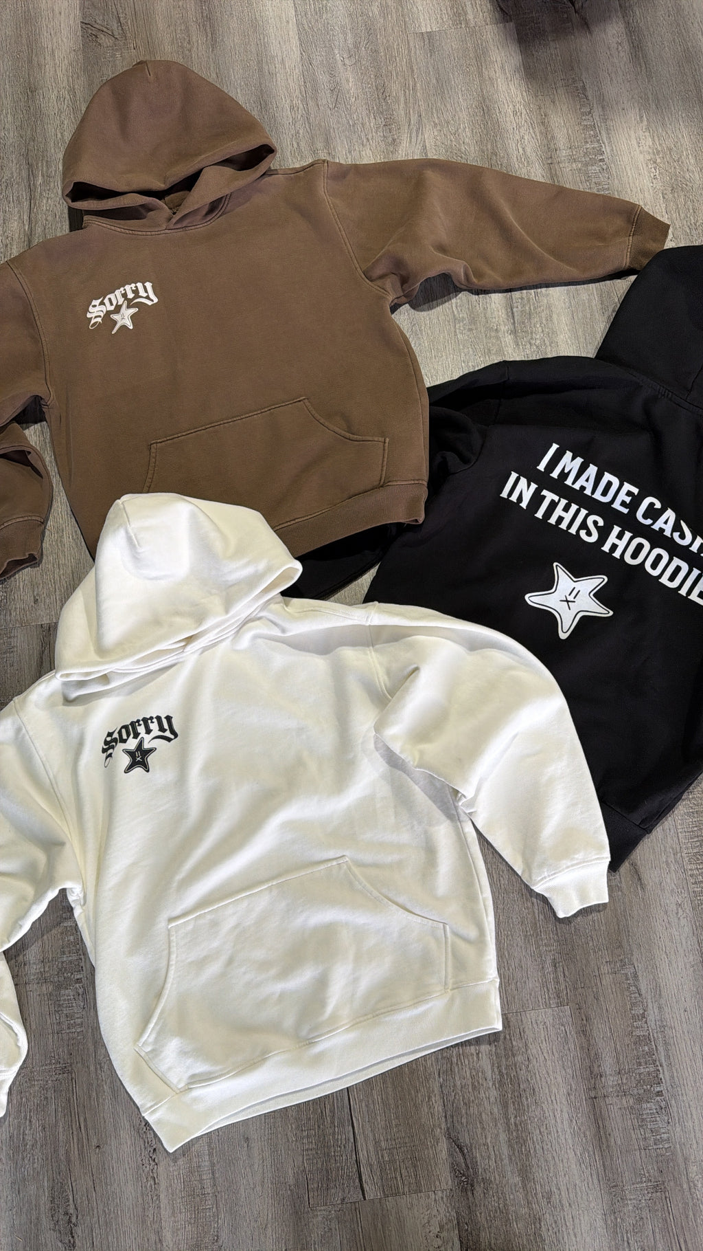 WHITE SORRY HOODIE