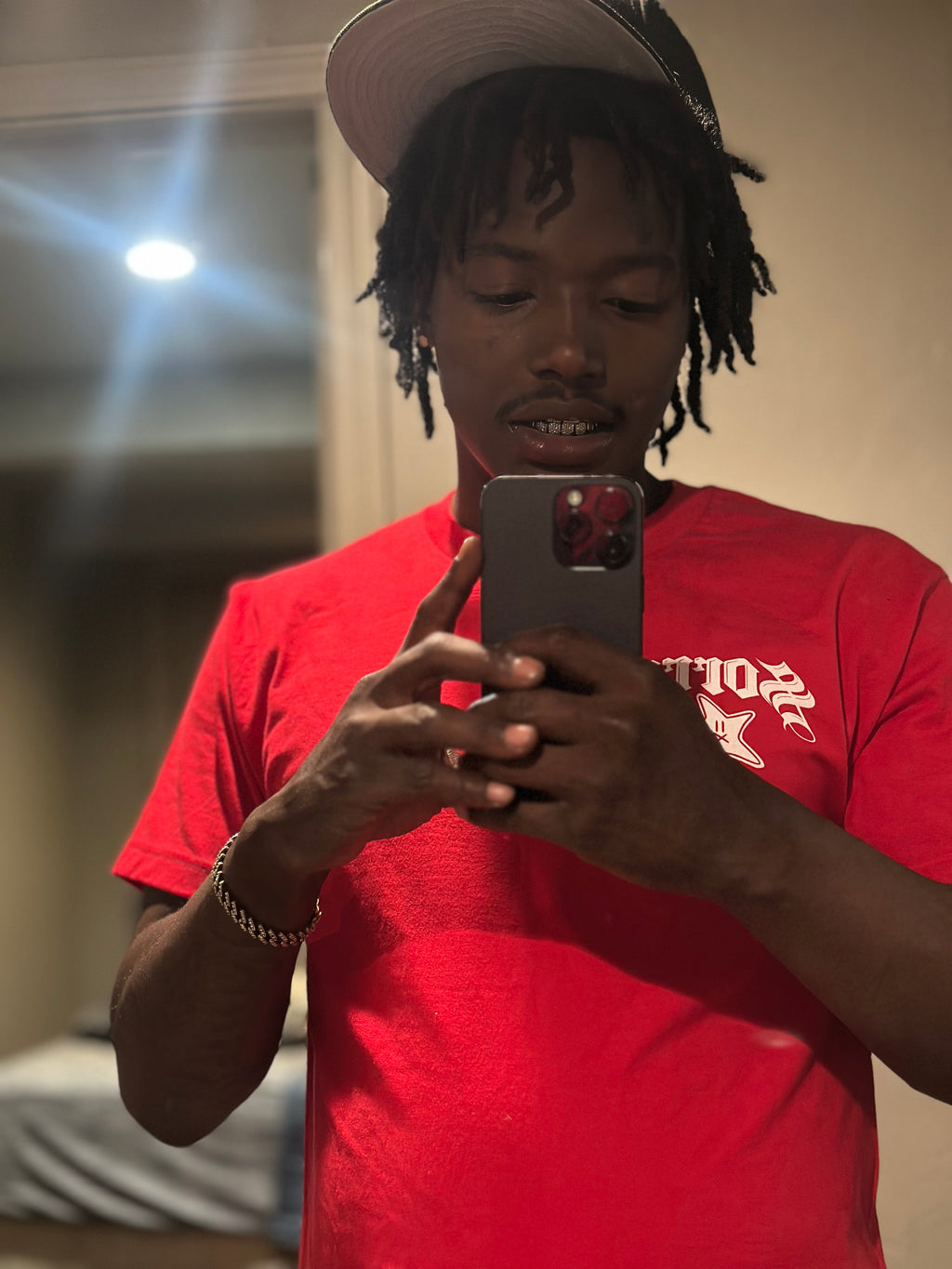 RED TEE