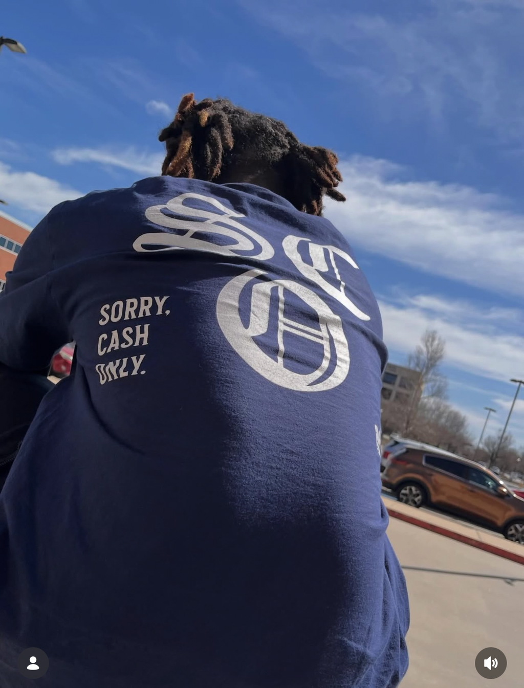 NAVY TEE